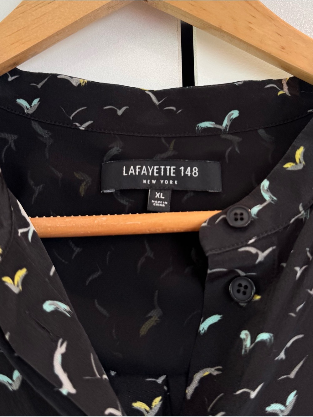 Lafayette 148 Silk Blouse Button Down Black Bird Print Long Sleeve Size XL - Picture 5 of 7